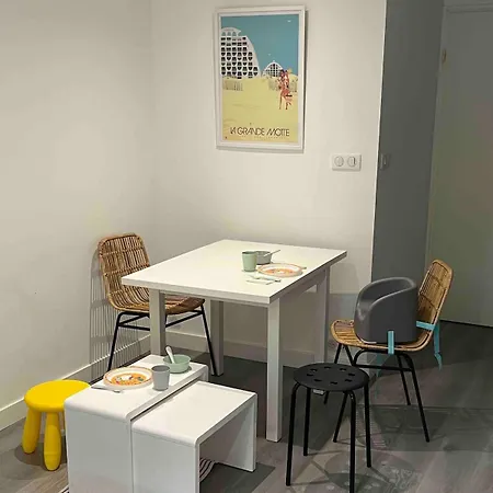 Apartment Le Grand Bleu-parking Prive-climatisation-proche Ponant *