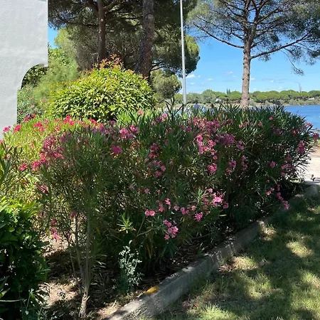 Apartment Le Grand Bleu-parking Prive-climatisation-proche Ponant La Grande-Motte