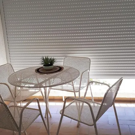 Apartment Le Grand Bleu-parking Prive-climatisation-proche Ponant *