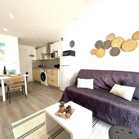 Apartment Le Grand Bleu-parking Prive-climatisation-proche Ponant La Grande-Motte